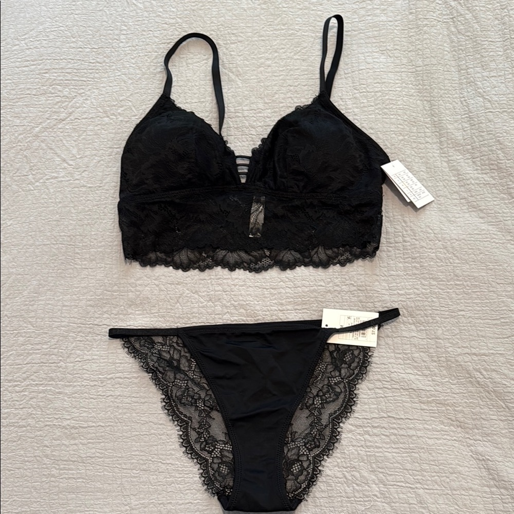 Elegant Black Lace Bralette and Panty Set